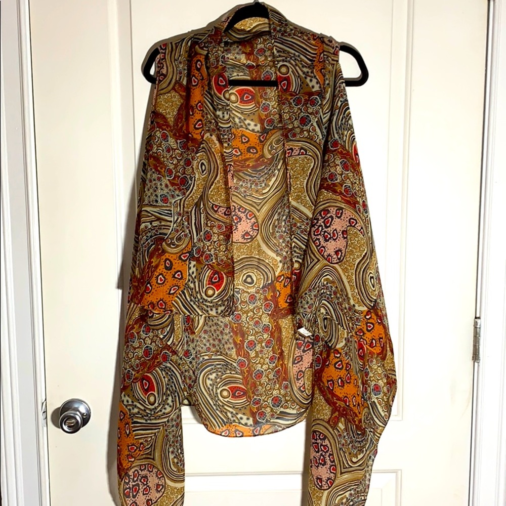 Fall print convertible chiffon vest. Size M/L